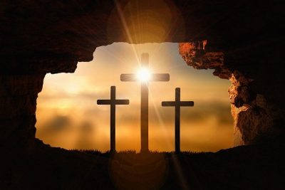 Sábado da Semana Santa - “Depois, rolou uma pedra na entrada do túmulo”